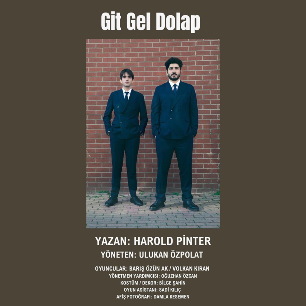 Mezunumuz Barış Özün Ak’tan Absürd Bir Sahne: “Git Gel Dolap”