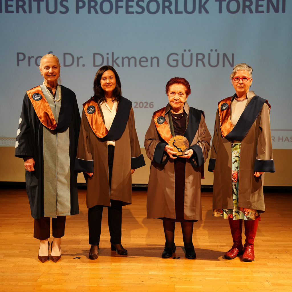 KADİR HAS ÜNİVERSİTESİ’NDEN PROF. DR. DİKMEN GÜRÜN’E EMERİTUS UNVANI