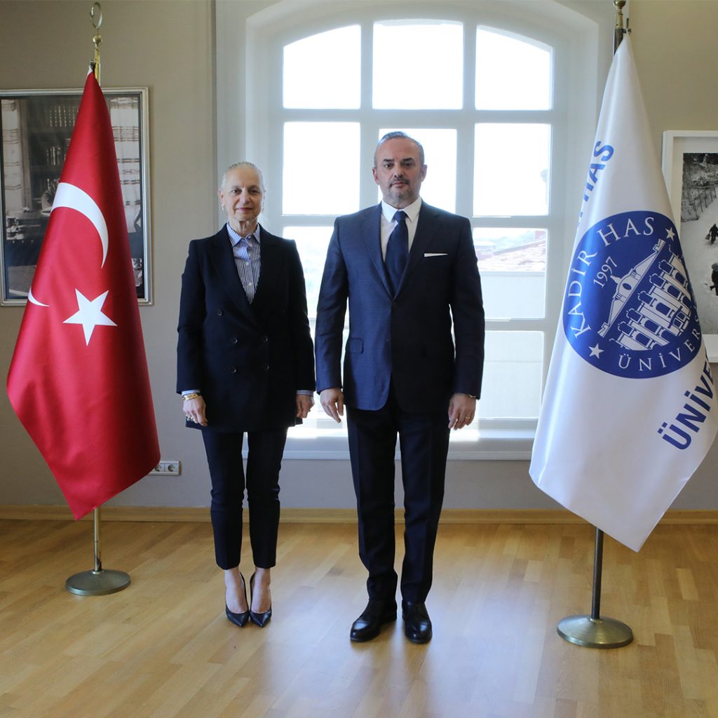 Eğitim Dünyasında Güç Birliği: Kadir Has Üniversitesi ve TÖZOK’tan Geleceğe Yatırım